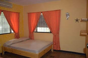 Pura Vida Mini - Costa Rica Hostal Tamarindo